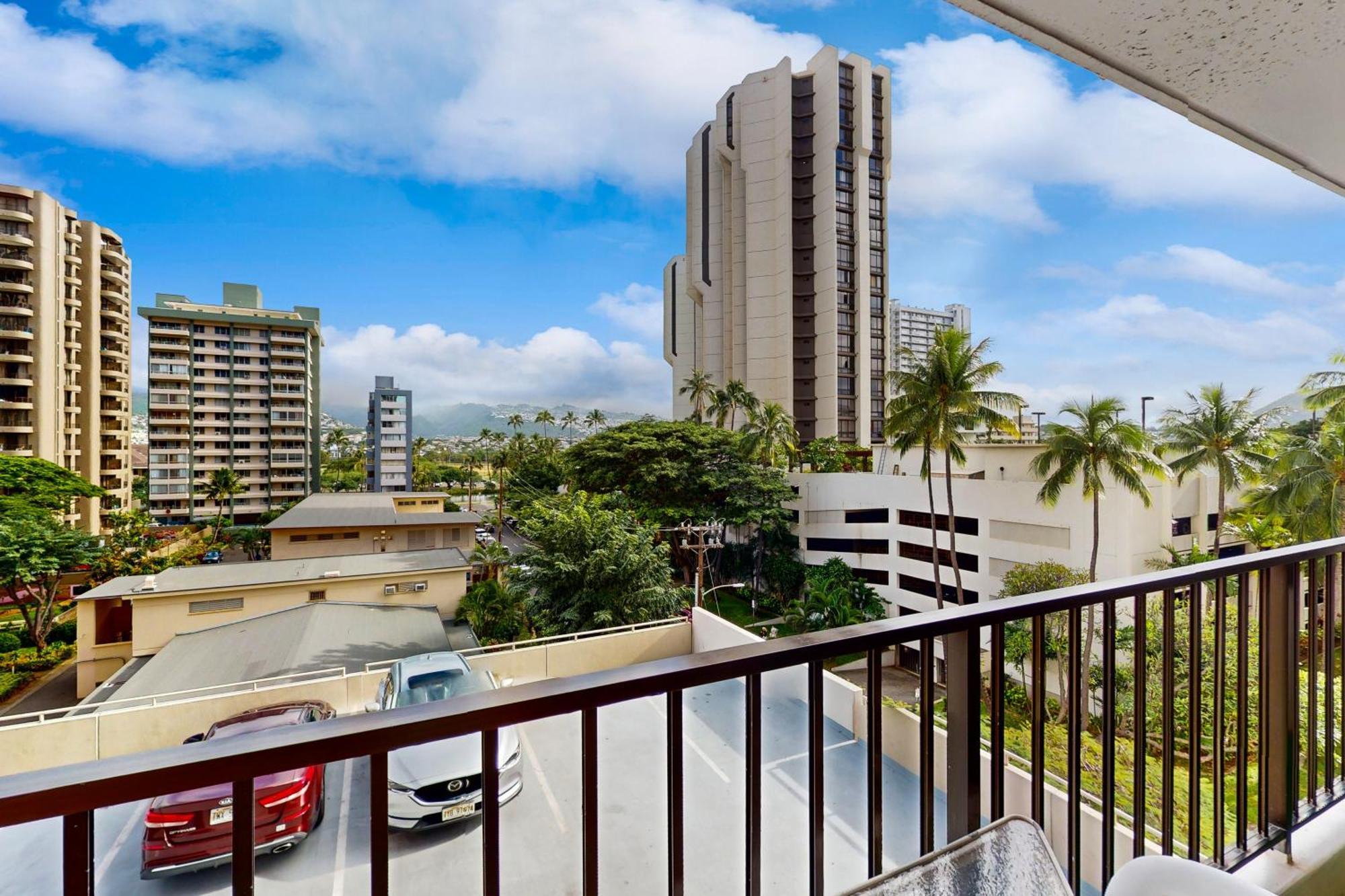 Waikiki Banyan 613 Apartamento