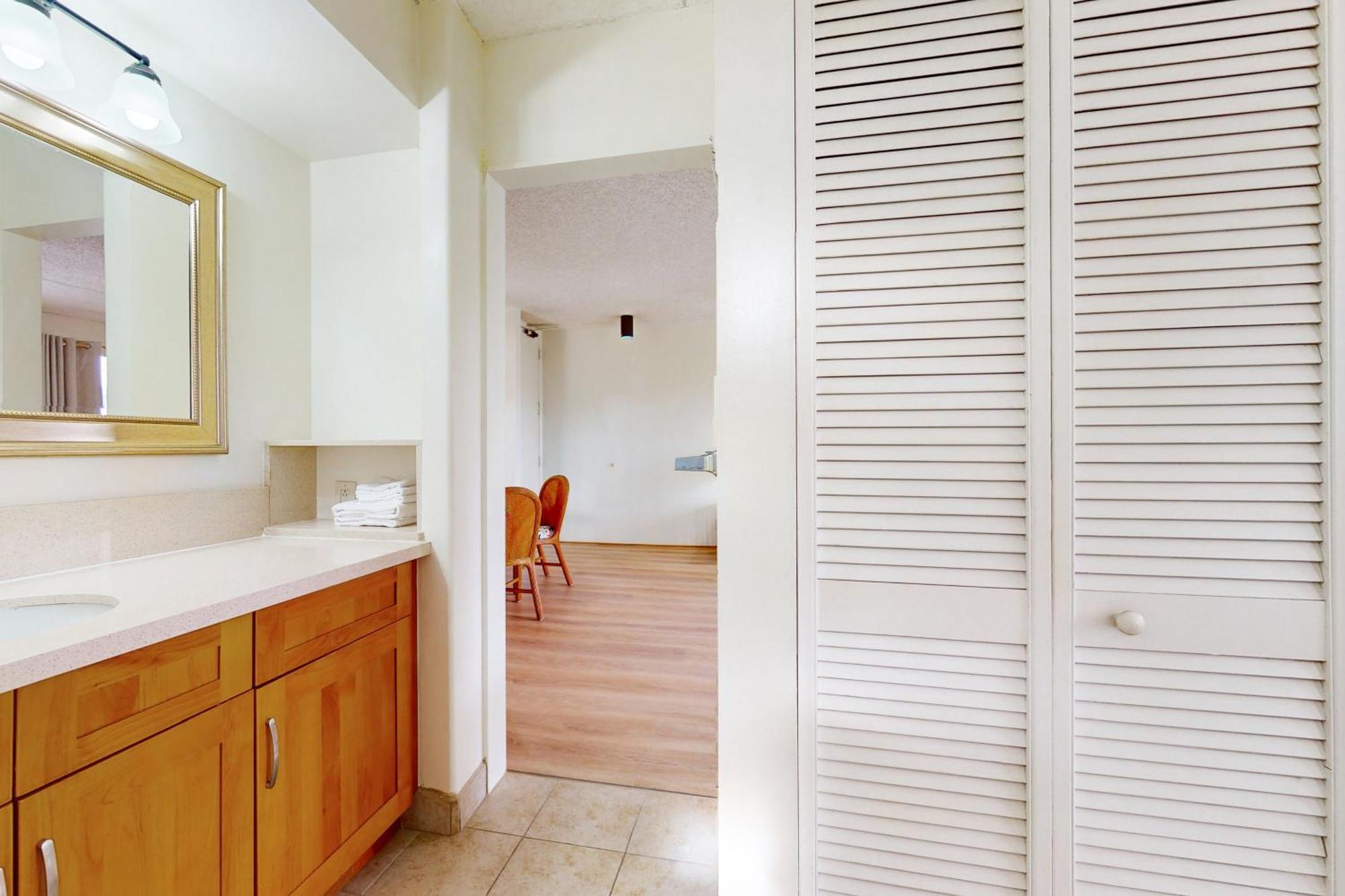Apartment Waikiki Banyan 613 *